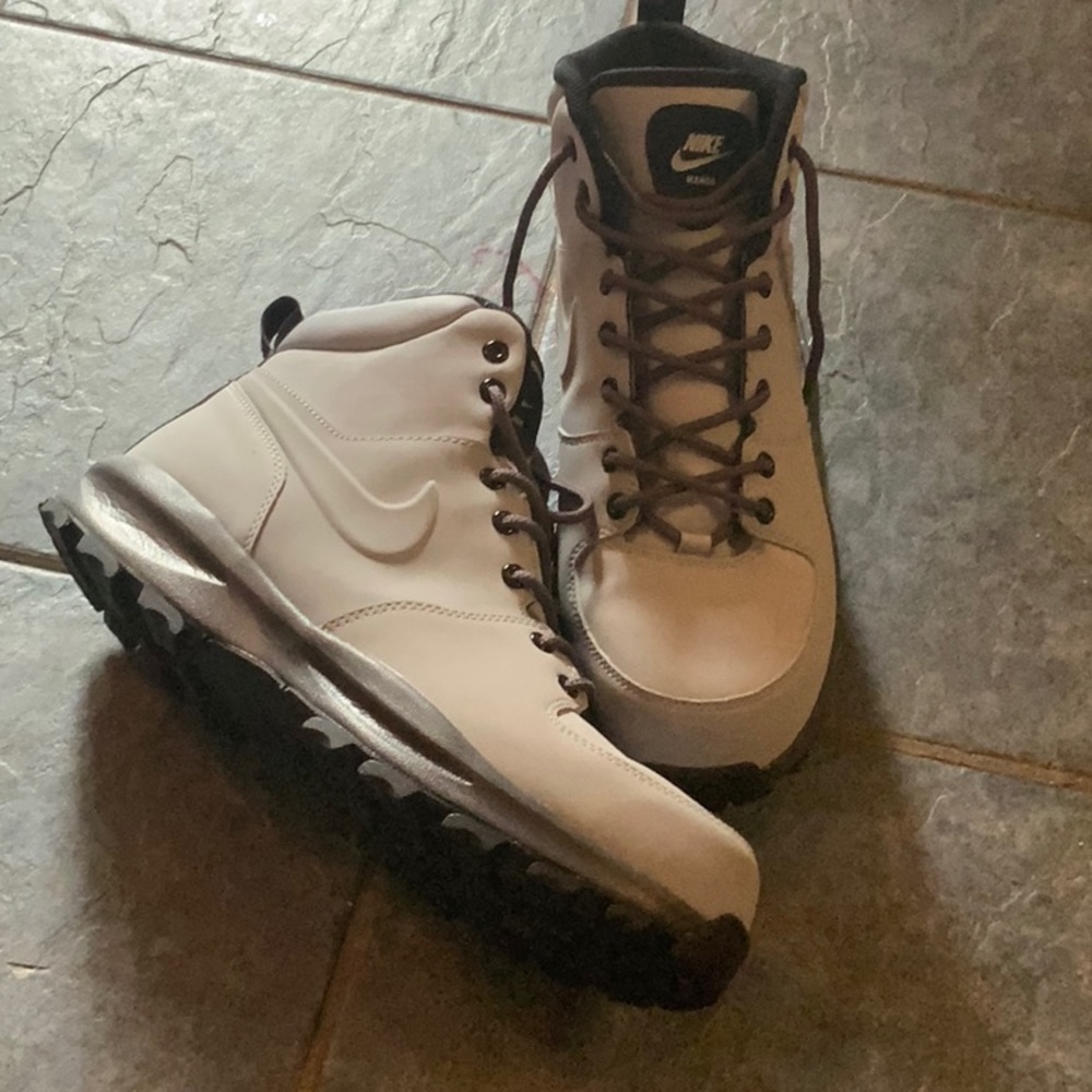 Nike boots